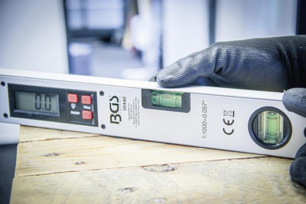 Digitaler LCD-Winkelmesser mit Wasserwaage | 450 mm